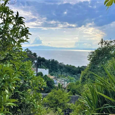 Holiday home Mount Kalathi Seaview Retreat *