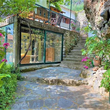 Mount Kalathi Seaview Retreat *