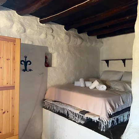 Mount Kalathi Seaview Retreat בית נופש ורגה קלמטה