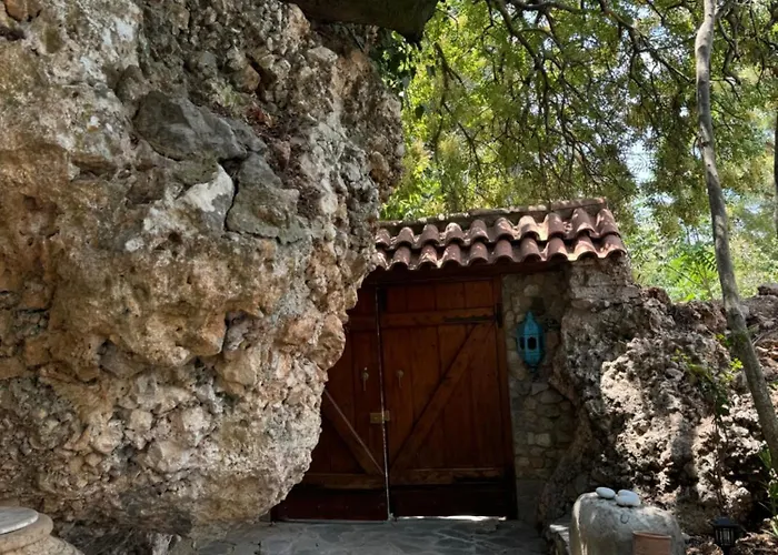 Nyaraló Mount Kalathi Seaview Retreat *